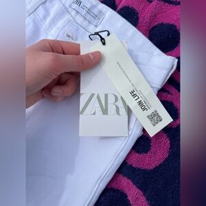 ZARA white skinny jeans, NWT! Size 4